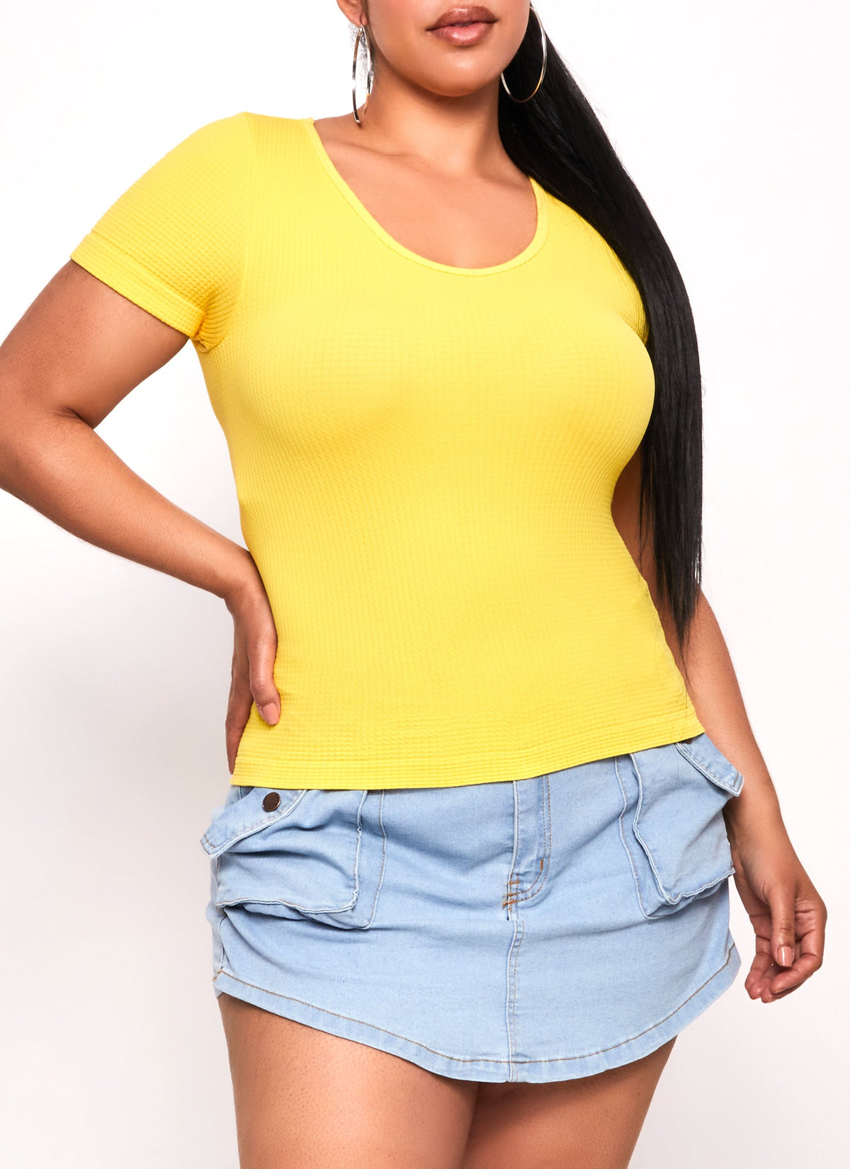 Plus Size Seamless Textured Knit Scoop Neck Tee
