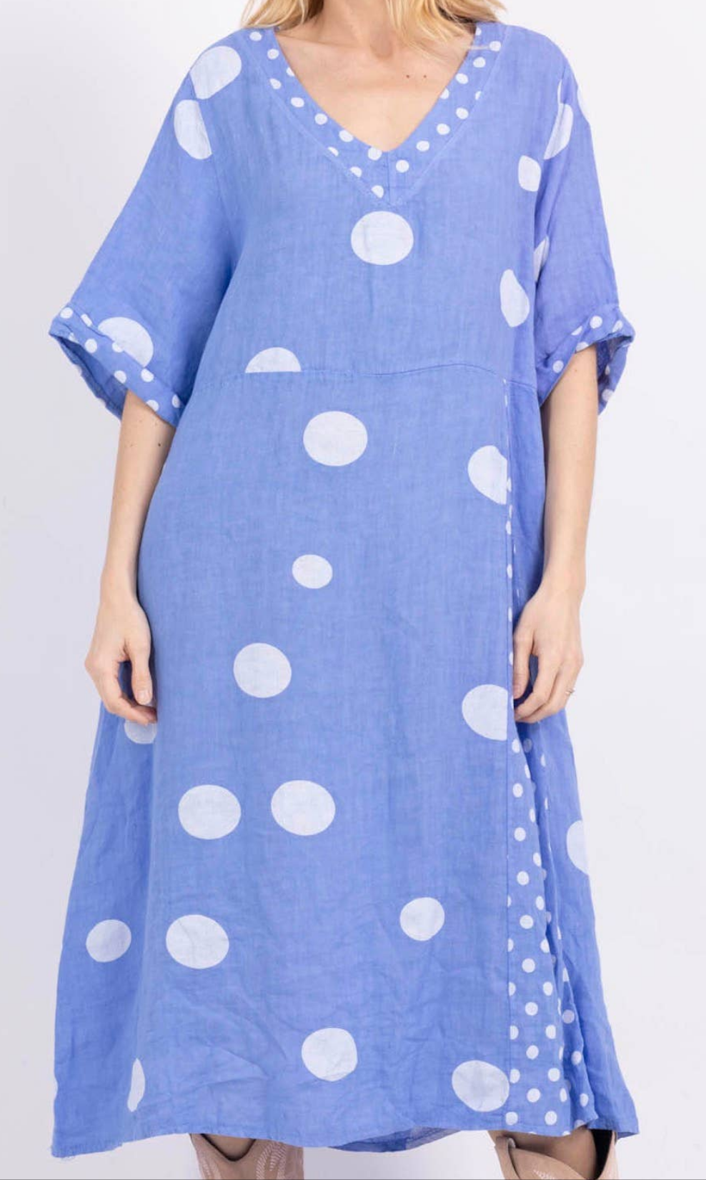 72271 Long Polka Dot Dress Linen with V-neck and Short Sleeves
