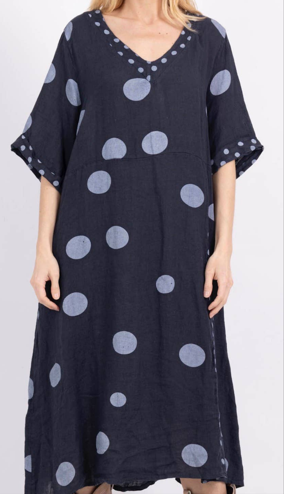 72271 Long Polka Dot Dress Linen with V-neck and Short Sleeves