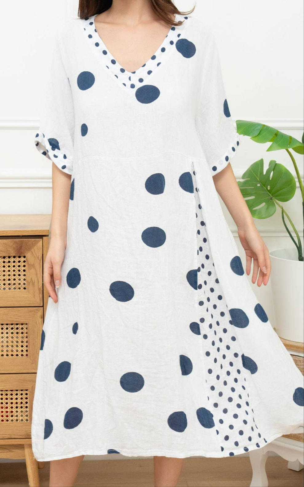72271 Long Polka Dot Dress Linen with V-neck and Short Sleeves