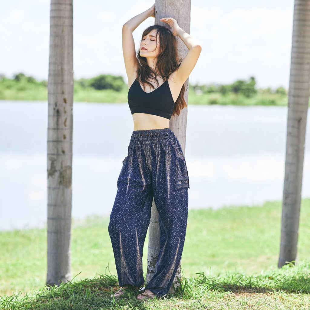 High waisted black rayon pants for yoga trainers