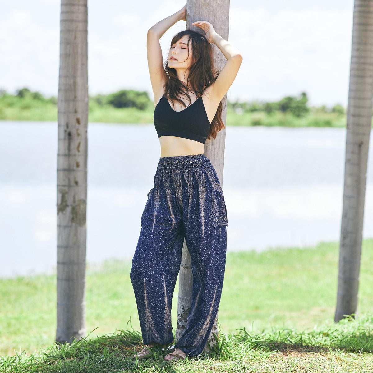 High waisted black rayon pants for yoga trainers