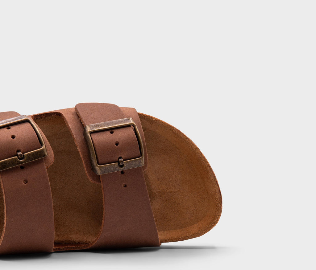 Comfortable summer sandals with natural leather insole