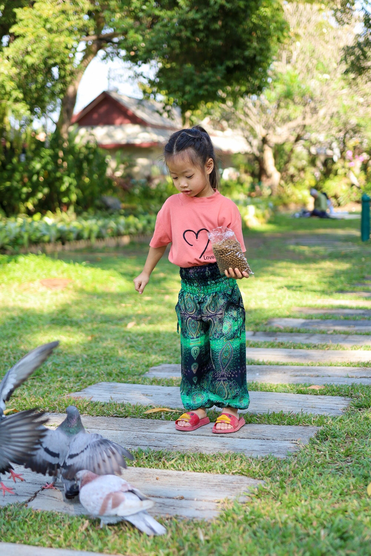 Kids comfy rayon pants in printed green, sizes 2 to 8 years