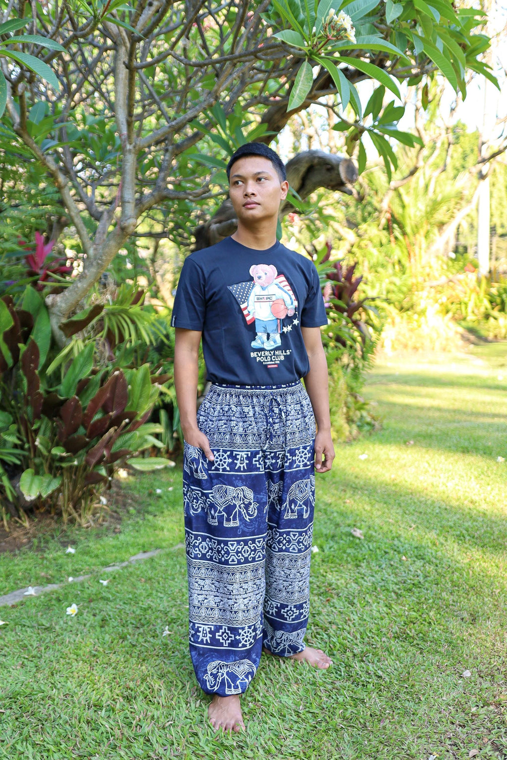 Soft rayon men's harem pants with pockets and elastic ankles