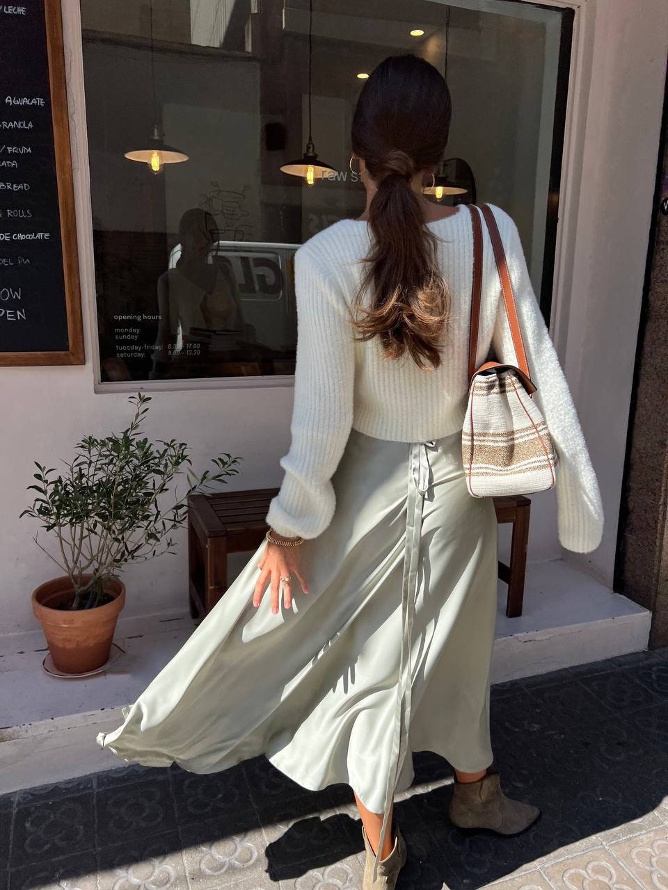 Elegant silk skirt with 80cm length for women