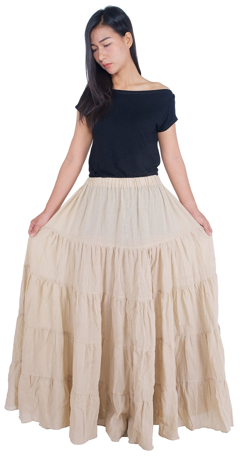 Flowy boho maxi skirt with elastic waist for fall fashion