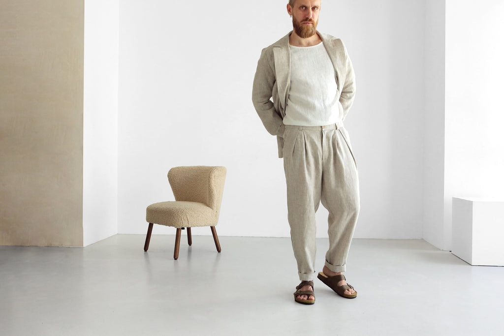 Men's baggy linen pants with pleats and zip, beige color