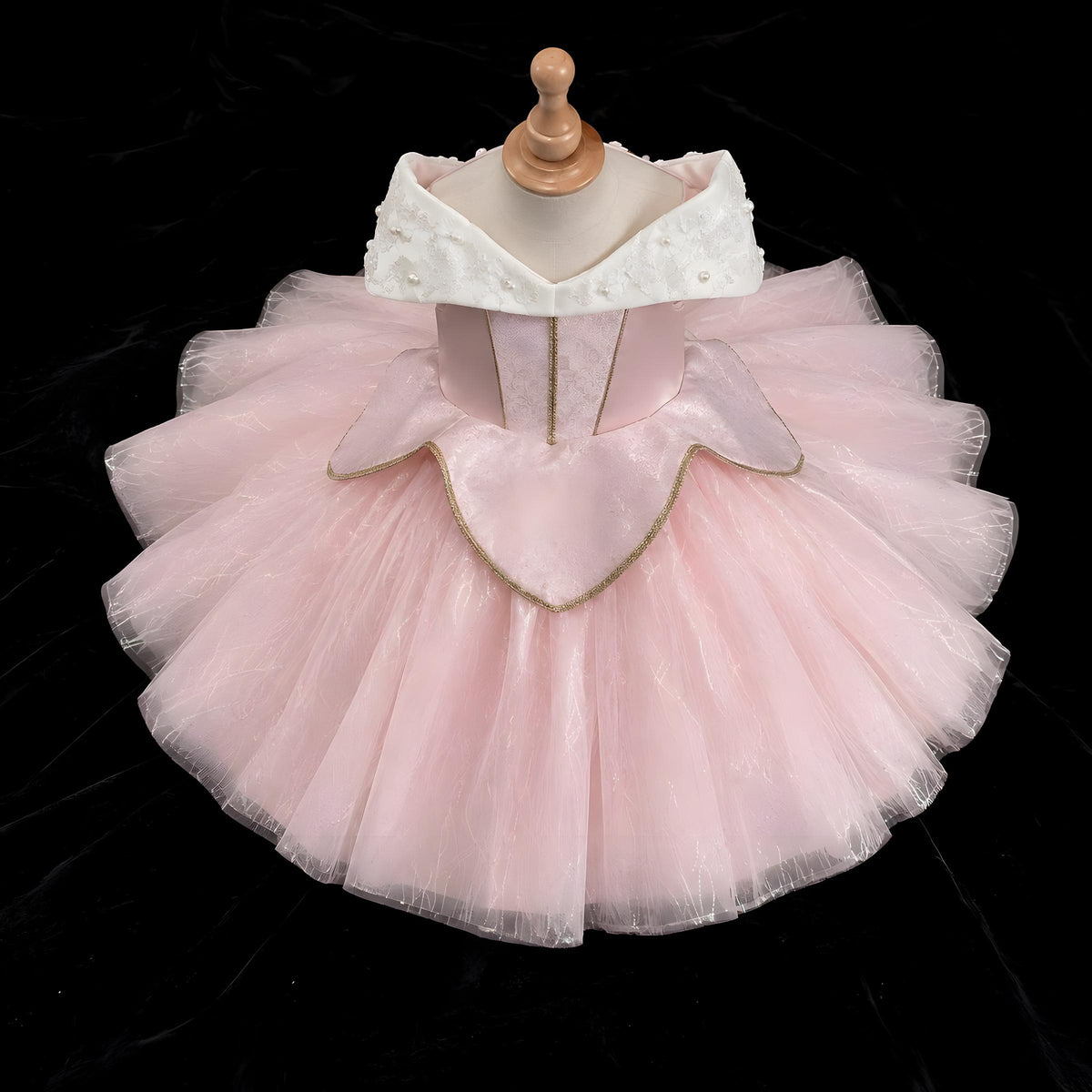 Off-shoulder white collar with 3D flowers and pearls on girls princess dress