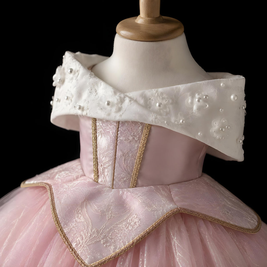 Full princess silhouette long voluminous tulle gown for girls