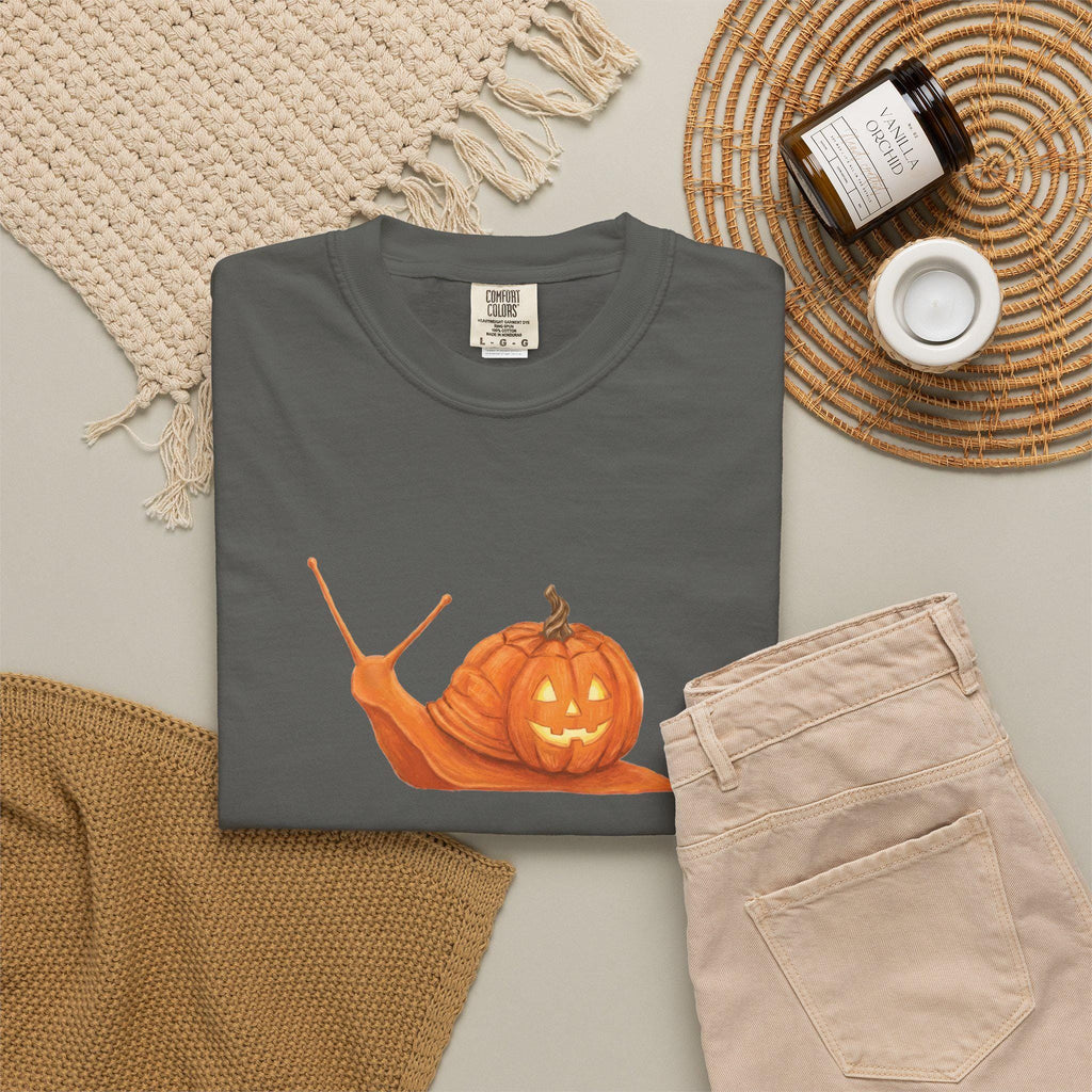 Spooky season pumpkin snail t-shirt in soft cotton